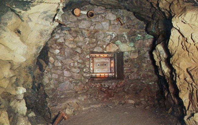 Arcadian Copper Mines - Postcards And Promo (newer photo)